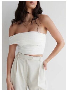 NWT Re Ona Off-Shoulder Cream Wrap Crop Top